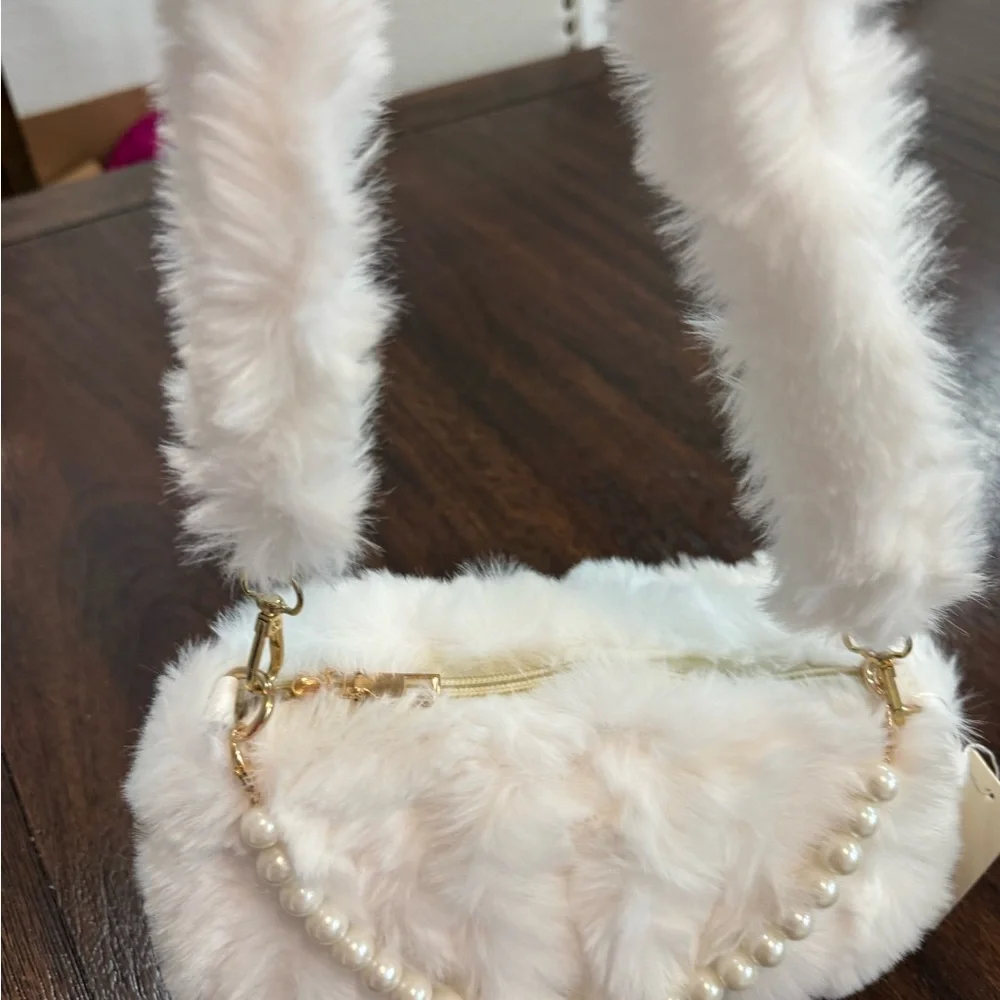 Elegant Pearl Handle Faux Fur Bag - Picture 9 of 14